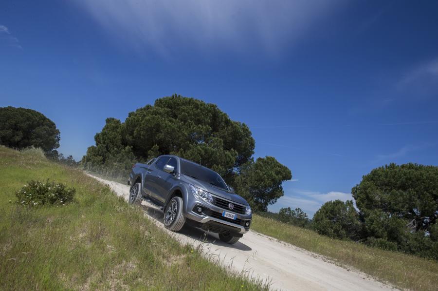  Fiat Fullback Double Cab 2016 года  (фото 12 из 31)